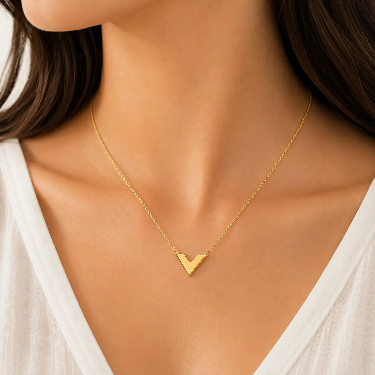 Minimal Golden V Pendant Necklace