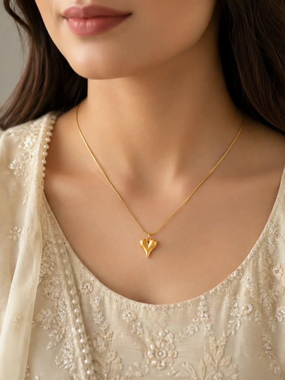 Minimalist Gold Heart Pendant Necklace for Women