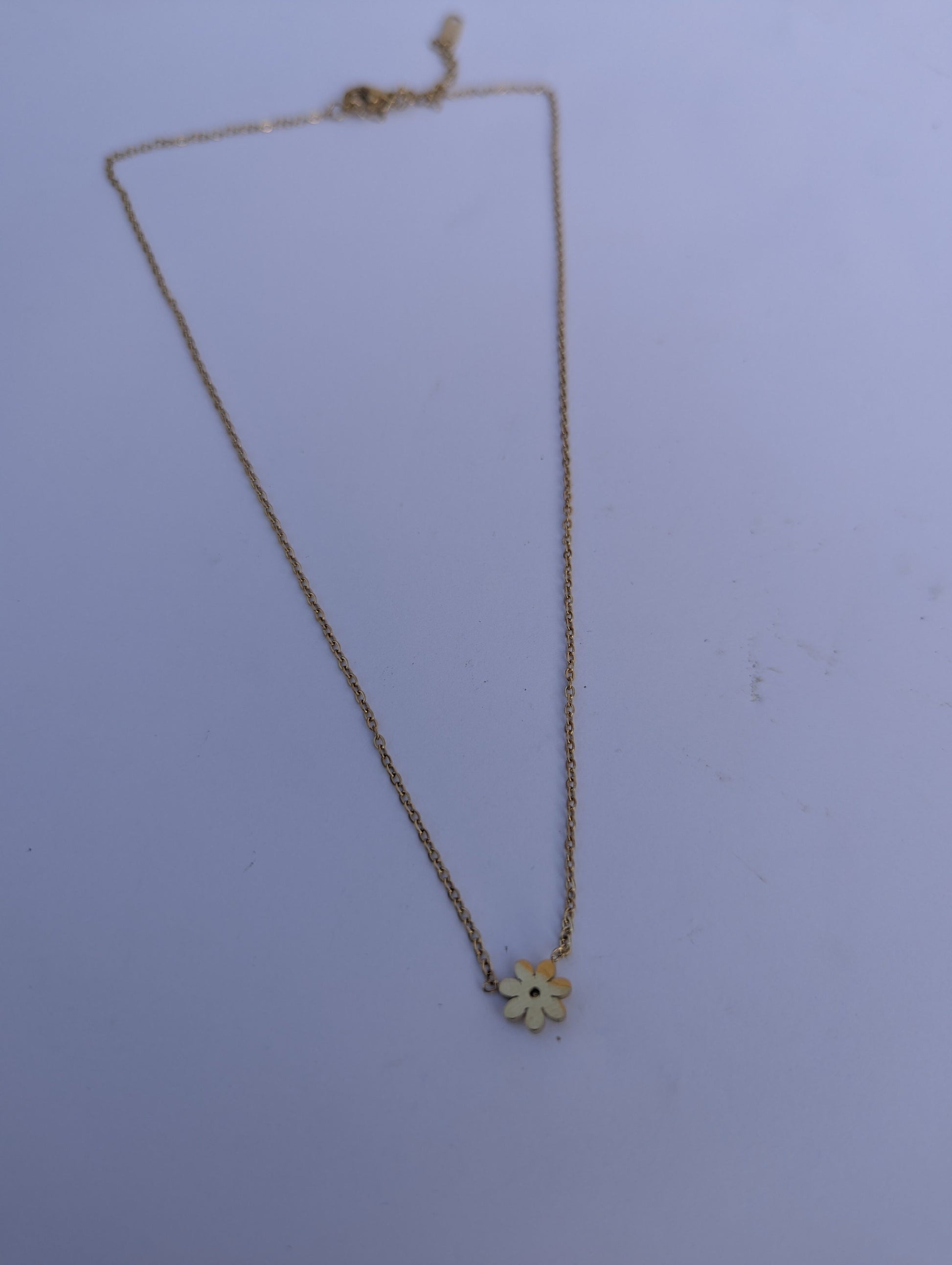Golden Crystal Flower Pendant Necklace in gold tone