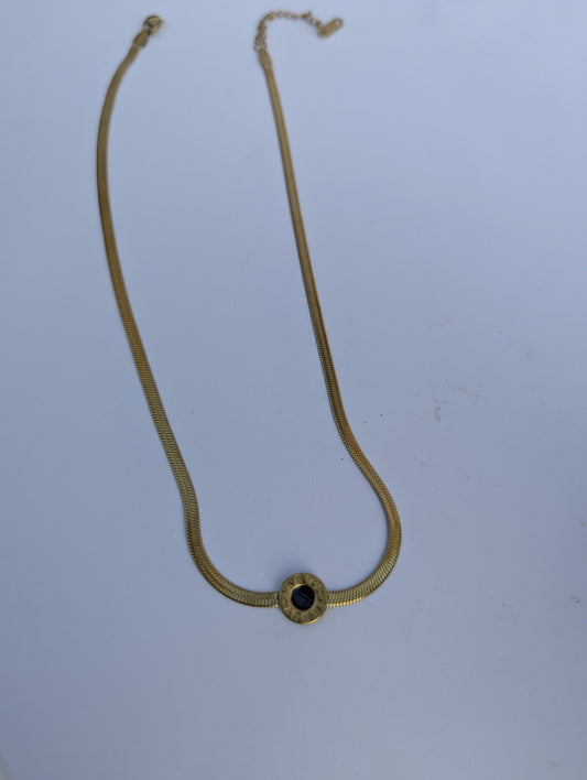 Golden Black Stone Circle Necklace in black and gold tone